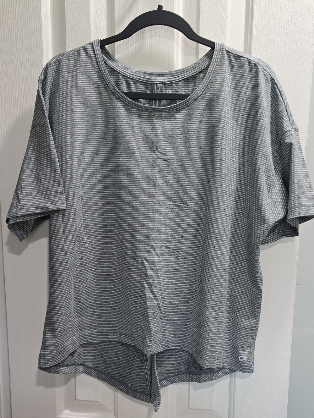 GapFit Gray Short Sleeve Top Size XL